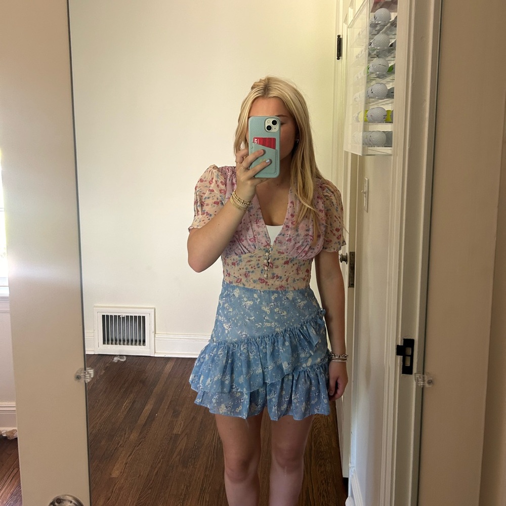 Super pretty floral mini dress
